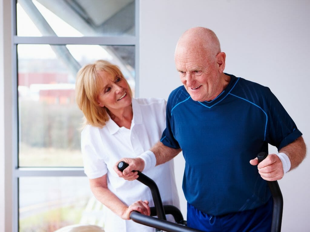 Why Elliptical Workouts Are Great for Seniors